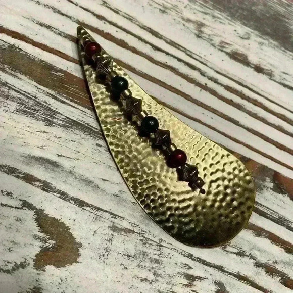 Brass and Bead Brooch - Picture 2 of 6